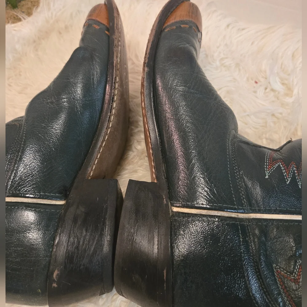 VINTAGE COWBOY BOOTS - Picture 5 of 16